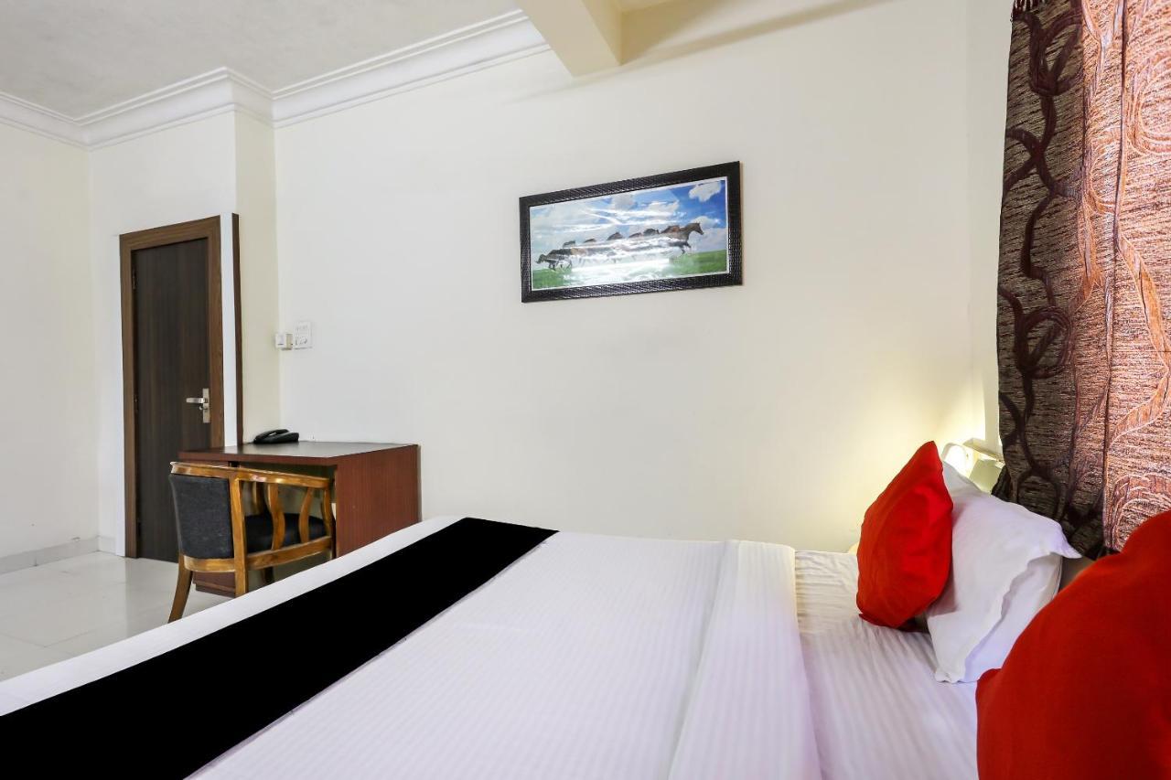 Collection O 3761 Hotel Shree Datta Indore Exterior photo