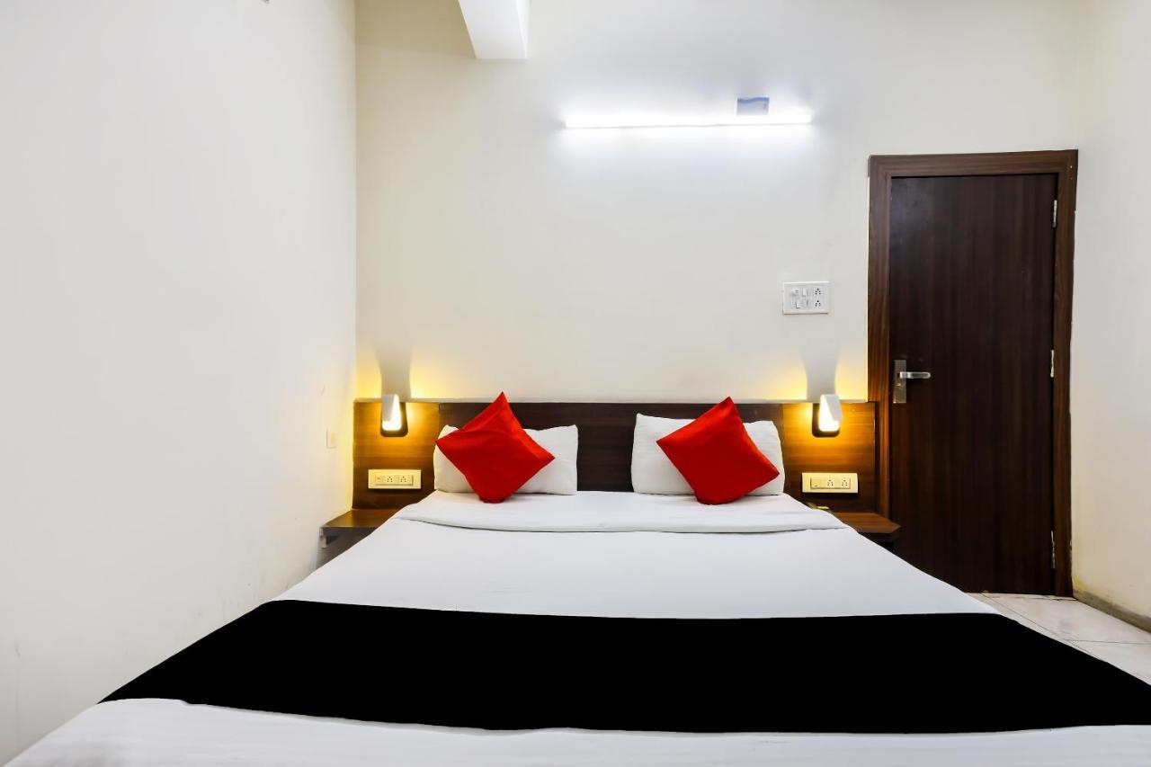 Collection O 3761 Hotel Shree Datta Indore Exterior photo